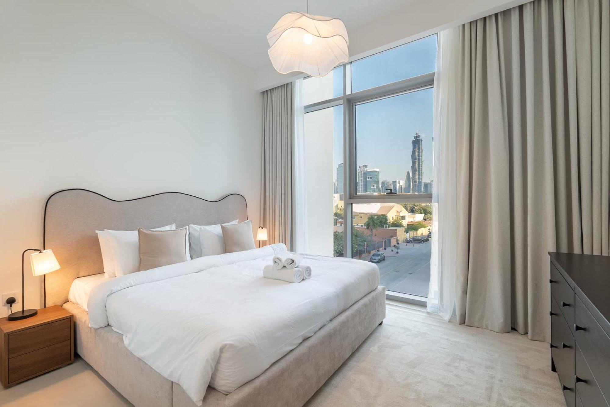 Full Burj Khalifa View In 3 Bedroom Apartment In Canal Front 1 That Sleeps 6 Дубай Екстериор снимка